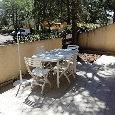 Agreable Avec Parking Dans Arboree Tres Calme Апартаменты
