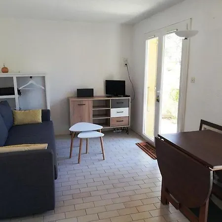 Agreable Avec Parking Dans Arboree Tres Calme Apartment *